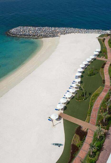 Ocean Whisper Ultra Luxe 1 Bedroom Apartment With A Private Beach - Al Marjan Island 라스알카이마 외부 사진