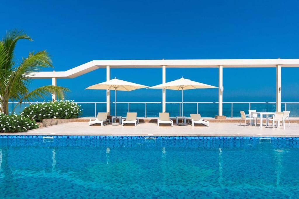 Ocean Whisper Ultra Luxe 1 Bedroom Apartment With A Private Beach - Al Marjan Island 라스알카이마 외부 사진